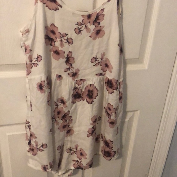 Rare Brandy Melville romper cream floral kimia - Picture 6 of 6